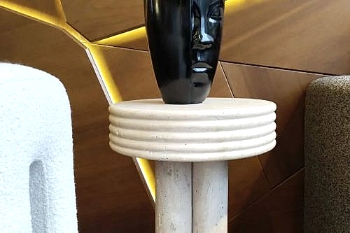 KADEMELİ TRAVERTEN SEHPA